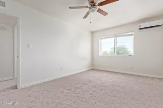 Photo #5: 6256145 Listing