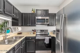 Photo #6: 6256558 Listing