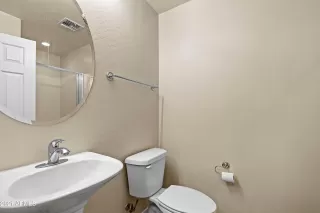 Photo #3: 6256595 Listing