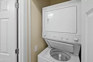 Photo #6: 6256595 Listing