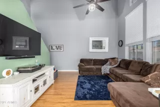 Photo #5: 6257008 Listing 