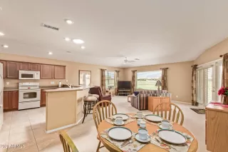 Photo #4: 6257057 Listing