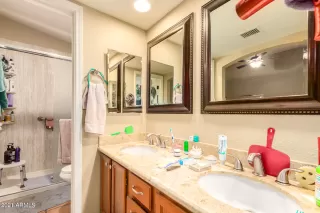 Photo #5: 6257487 Listing