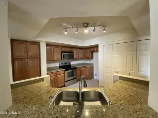 Photo #6: 6257804 Listing