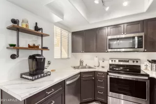 Photo #4: 6257897 Listing