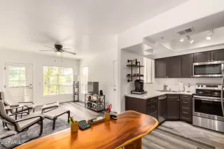 Photo #6: 6257897 Listing