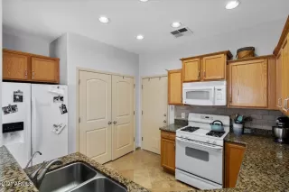 Photo #2: 6258052 Listing