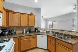 Photo #4: 6258052 Listing