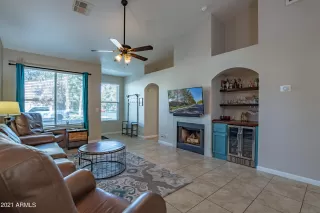 Photo #4: 6258376 Listing