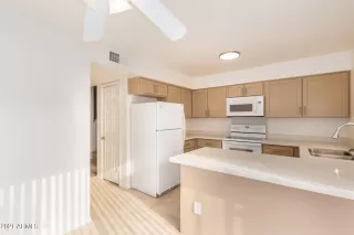 Photo #3: 6258689 Listing