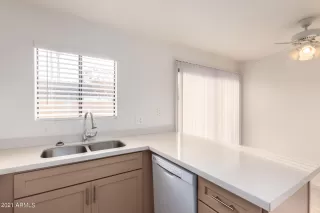 Photo #5: 6258689 Listing