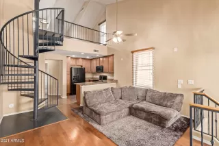 Photo #3: 6258747 Listing