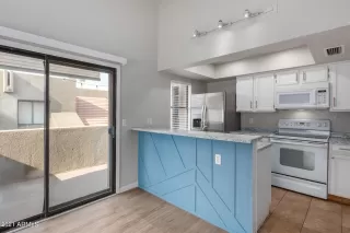 Photo #4: 6258750 Listing