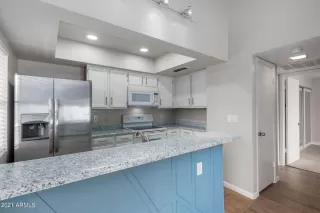 Photo #5: 6258750 Listing