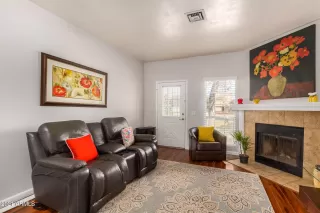 Photo #4: 6259475 Listing