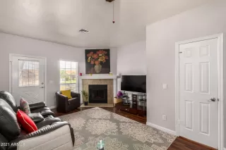 Photo #5: 6259475 Listing