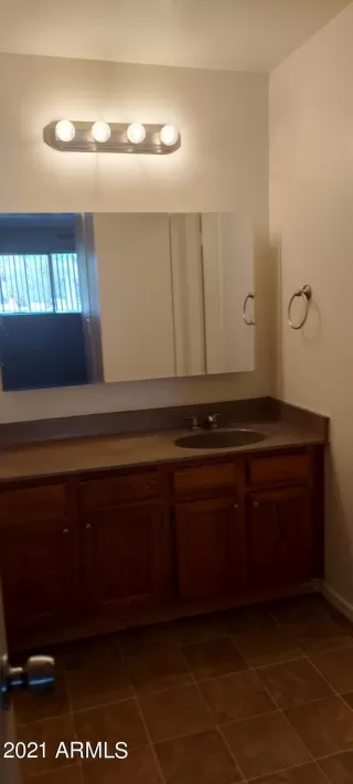 Photo #2: 6259535 Listing