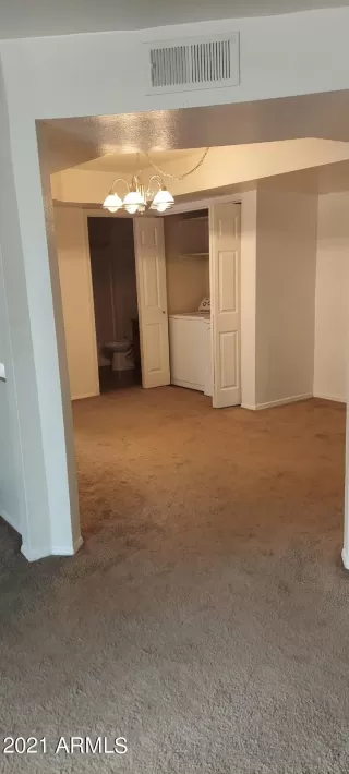 Photo #4: 6259535 Listing