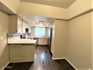 Photo #6: 6259685 Listing