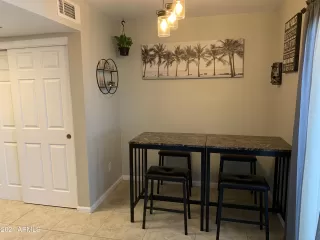 Photo #5: 6260249 Listing