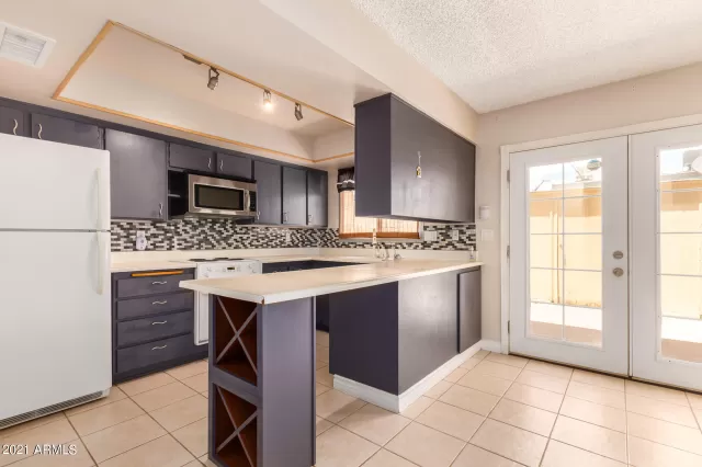 MLS: 6260320 Condo For Sale