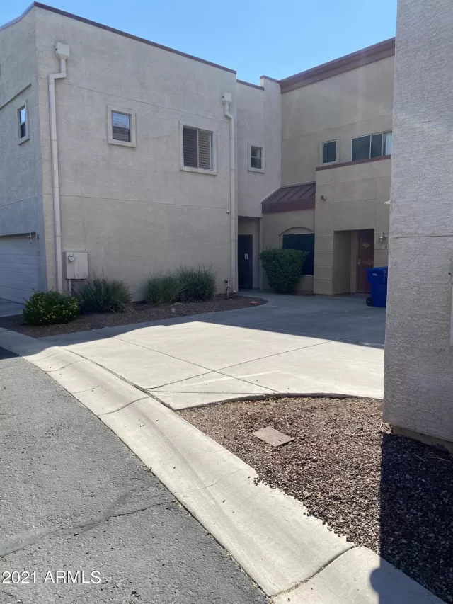 MLS: 6260748 Condo For Sale