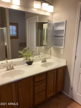 Photo #6: 6260748 Listing 