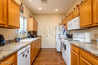 Photo #1: 6261201 Listing 