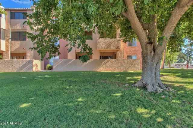 MLS: 6261296 Condo For Sale