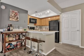 Photo #5: 6261296 Listing 