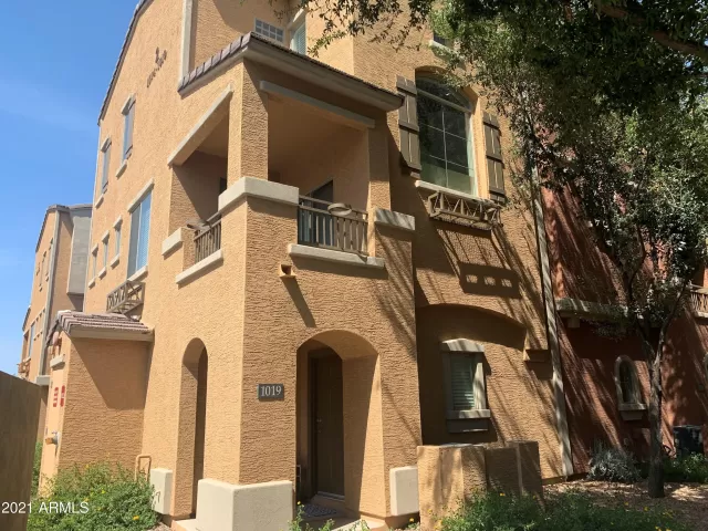 MLS: 6261351 Condo For Sale