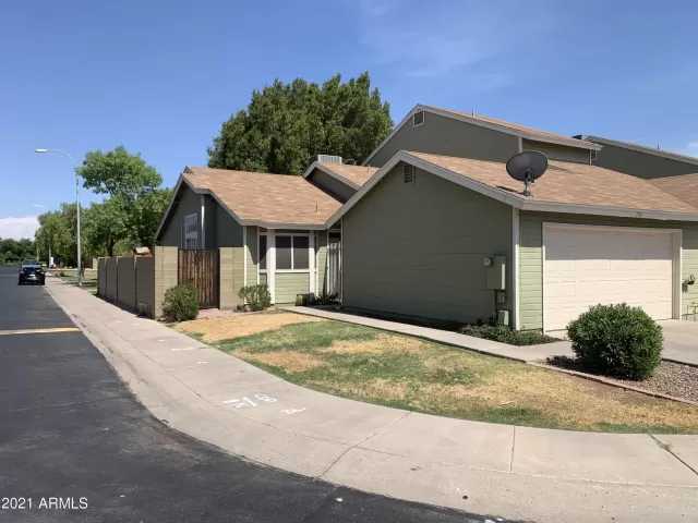 MLS: 6261512 Condo For Sale