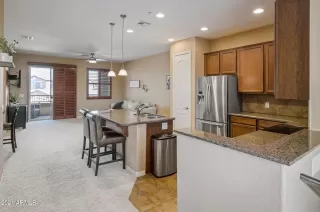 Photo #5: 6261609 Listing