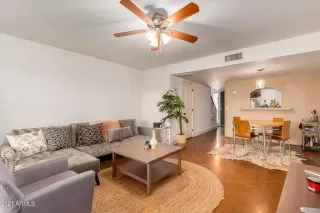 Photo #6: 6261636 Listing