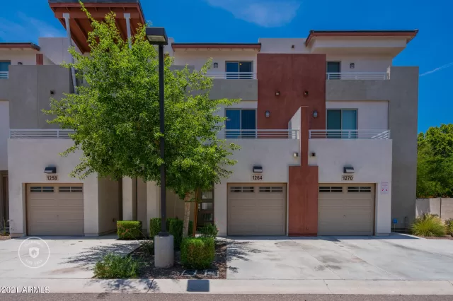 MLS: 6261828 Condo For Sale