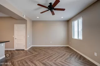 Photo #4: 6261828 Listing