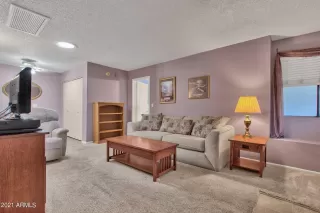 Photo #4: 6261885 Listing