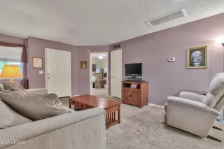 Photo #5: 6261885 Listing