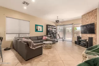 Photo #3: 6261968 Listing 