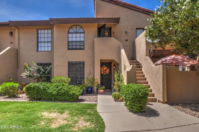 MLS: 6262052 Condo For Sale