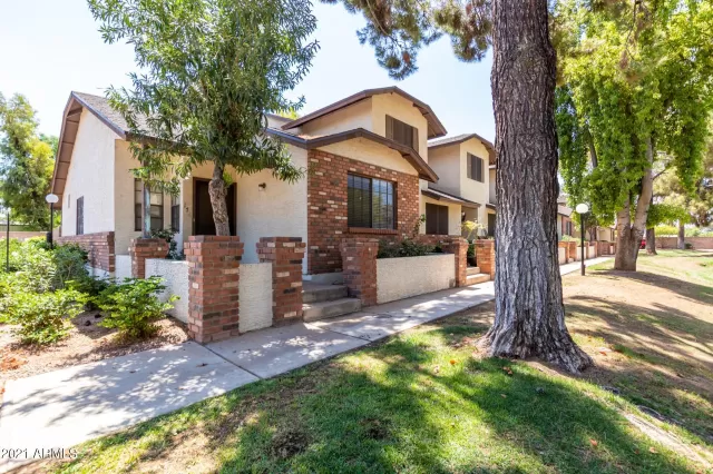 MLS: 6262125 Condo For Sale