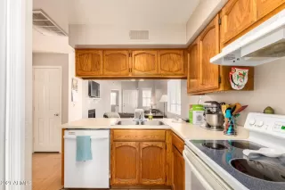 Photo #4: 6262125 Listing 