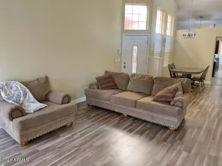 Photo #3: 6262403 Listing