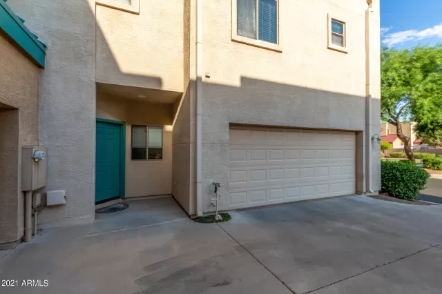 MLS: 6262448 Condo For Sale