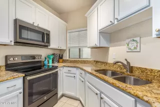 Photo #3: 6262448 Listing