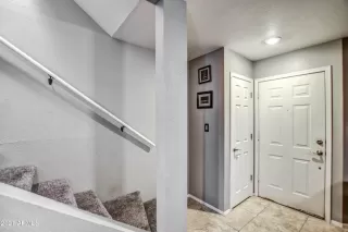 Photo #5: 6262699 Listing