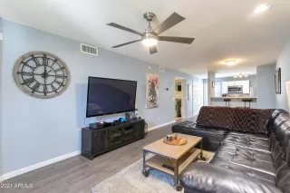 Photo #3: 6262702 Listing