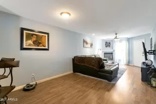 Photo #5: 6262702 Listing