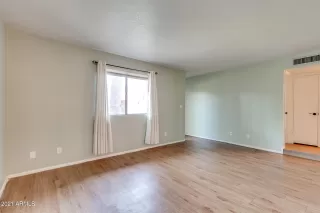 Photo #4: 6262713 Listing