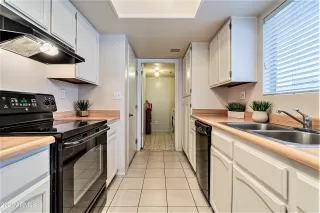 Photo #5: 6262965 Listing